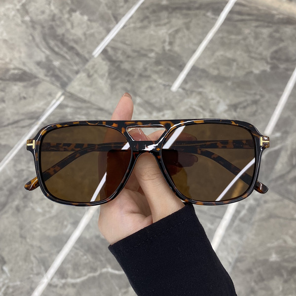 Aktuális női napszemüveg négyzet alakú