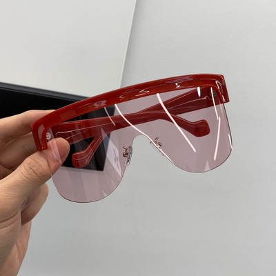 A jelenlegi női napszemüveg új modellje