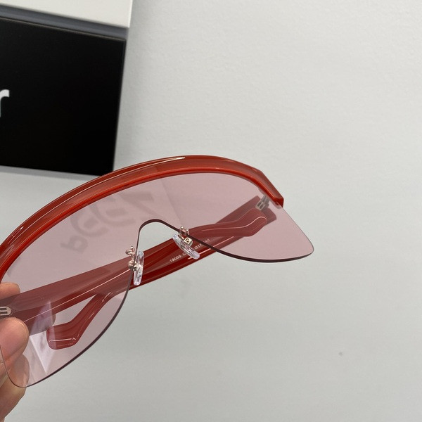 A jelenlegi női napszemüveg új modellje