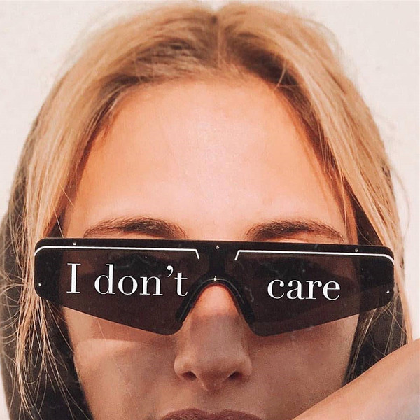 Modern női napszemüveg új modellje