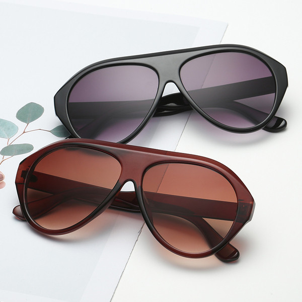 Stílusos női kerek napszemüveg