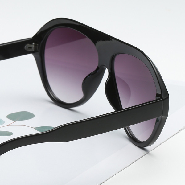 Stílusos női kerek napszemüveg