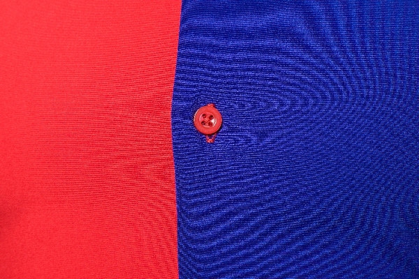 Kéttónusú férfi ing rövid ujjal és klasszikus gallérral