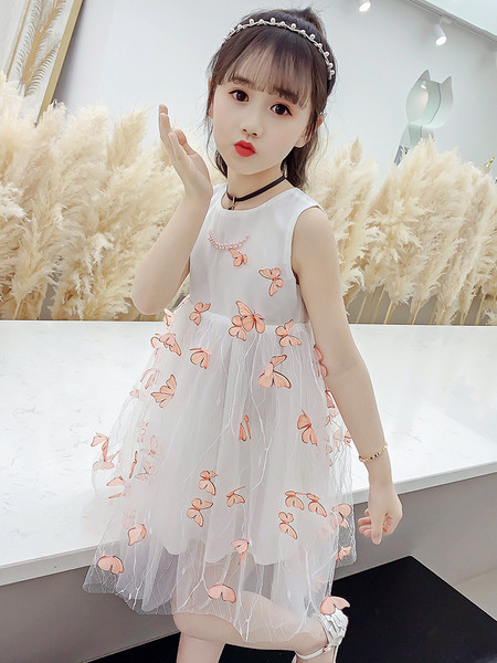 Modern szabású gyerekruha 3D pillangókkal