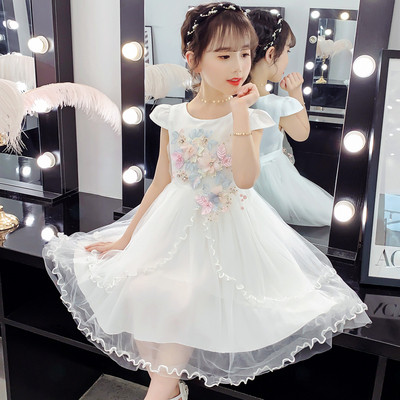 Modern gyerekruha 3D virágokkal és tülllel