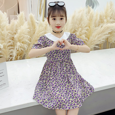 Gyerekruha virágmintával és spitz nyakkivágással