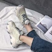 Női sportcipő magas durva talppal