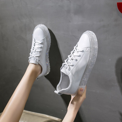 Modern női tornacipő, eko bőrből készült lapos talppal