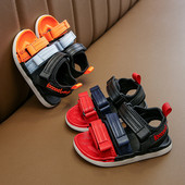 Ikdienas bērnu sandales ar uzrakstiem un uzlīmēm zēniem