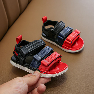 Ikdienas bērnu sandales ar uzrakstiem un uzlīmēm zēniem