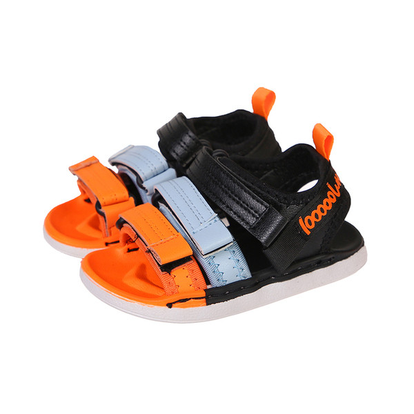 Ikdienas bērnu sandales ar uzrakstiem un uzlīmēm zēniem