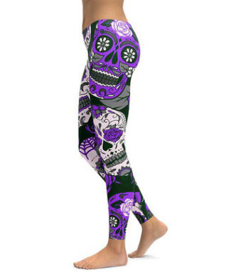 Naiste retuusid trükiga - pealuud