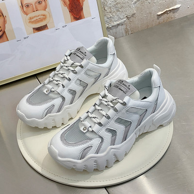 Sieviešu sporta un ikdienas kedas ar krāsainu sietu