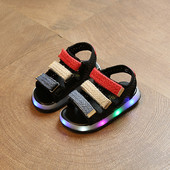 Bērnu gaišas sandales ar uzlīmēm zēniem un meitenēm