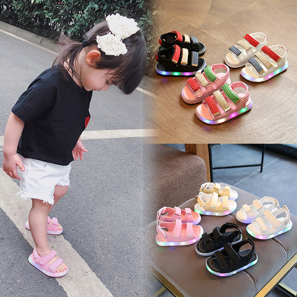 Bērnu gaišas sandales ar uzlīmēm zēniem un meitenēm