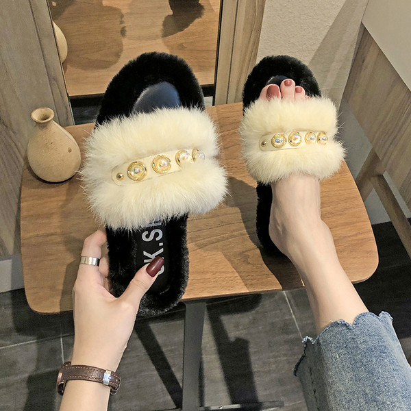 Modernas sieviešu čības ar dūnu un metāla elementiem