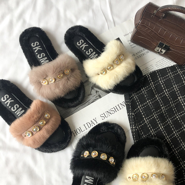 Modernas sieviešu čības ar dūnu un metāla elementiem