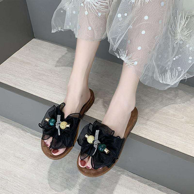 Ikdienas sieviešu čības ar plakanu zoli un zīmogu lenti