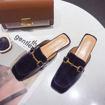 Stilīgi sieviešu čību tipa mokasīni ar metāla apdari