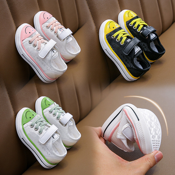 Alkalmi gyerek tornacipő rátéttel és matricákkal lányoknak