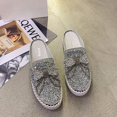 Sieviešu ikdienas pusatvērtas kurpes ar plakanu zoli un spīdīgu efektu