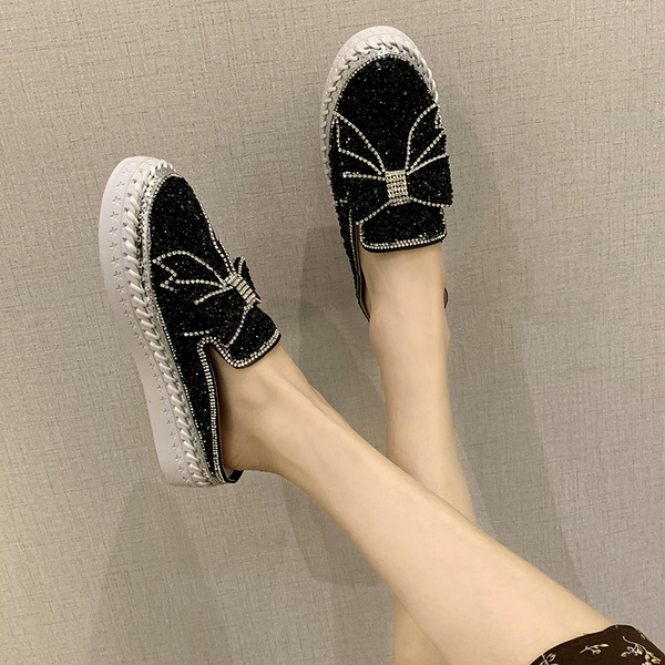 Sieviešu ikdienas pusatvērtas kurpes ar plakanu zoli un spīdīgu efektu