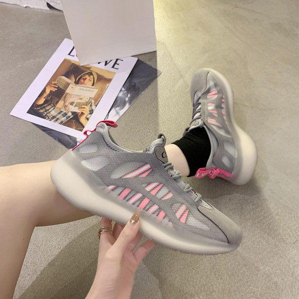 Sporta ikdienas sieviešu kedas piemērotas arī sportam