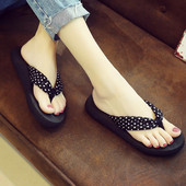 Ikdienas sieviešu čības no tekstila ar plakanu zoli