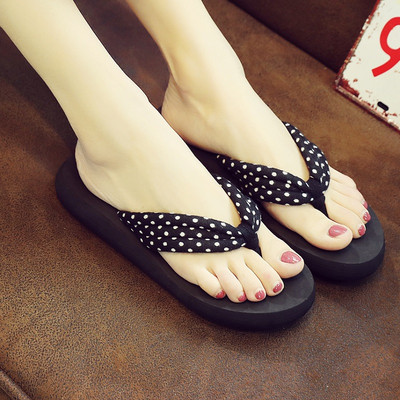 Ikdienas sieviešu čības no tekstila ar plakanu zoli