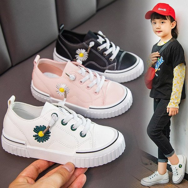 Alkalmi gyerekcipők hímzéssel és nyakkendővel lányoknak