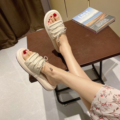 Öko bőrből készült, fűzős női papucs új modellje