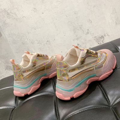 Hit modernas sieviešu kedas ar krāsainām zolēm