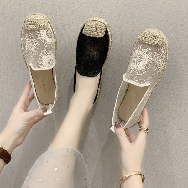 Ikdienas sieviešu apavi ar mežģīnēm