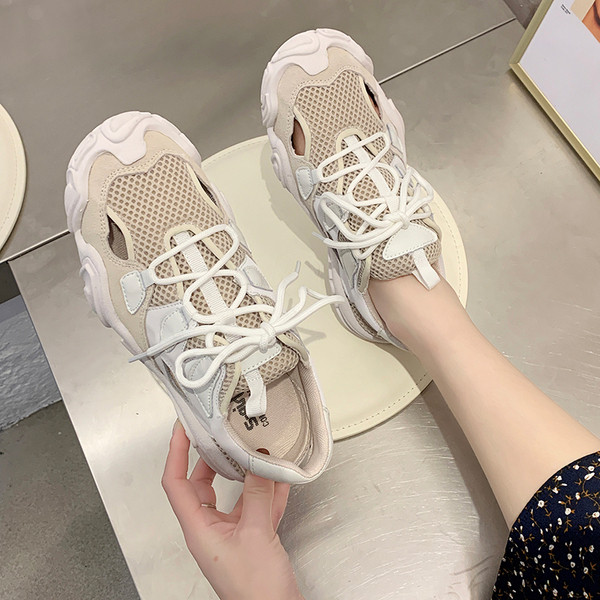 Sieviešu pavasara kedas ar izgriezumiem