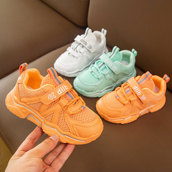 Gyerek necces tornacipő felirattal lányoknak