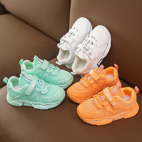 Gyerek necces tornacipő felirattal lányoknak