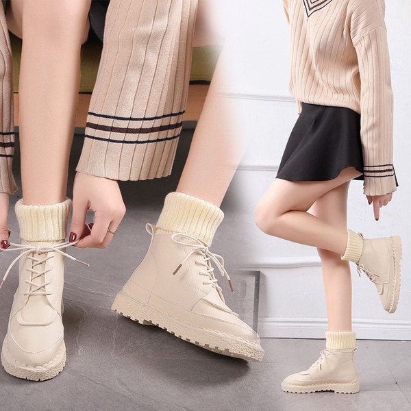 Sieviešu īsie zābaki ar mežģīnēm melnā un bēšā krāsā