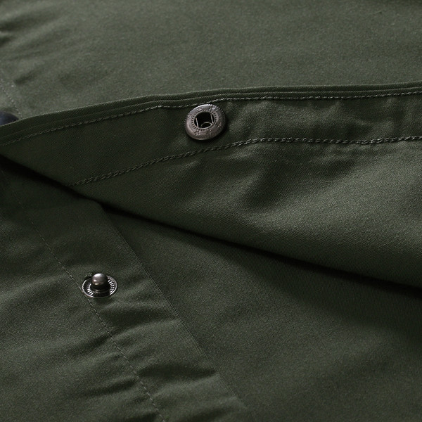 Stilīgs vīriešu krekls Slaids modelis ar garām piedurknēm un kabatām