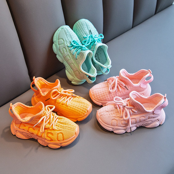 Sporta bērnu kedas ar uzrakstu un raupju zoli meitenēm