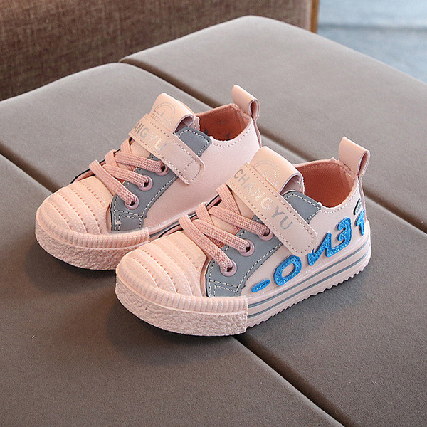 Dječje tenisice s natpisom i naljepnicom za djevojčice