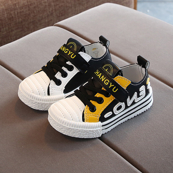 Dječje tenisice s natpisom i naljepnicom za djevojčice