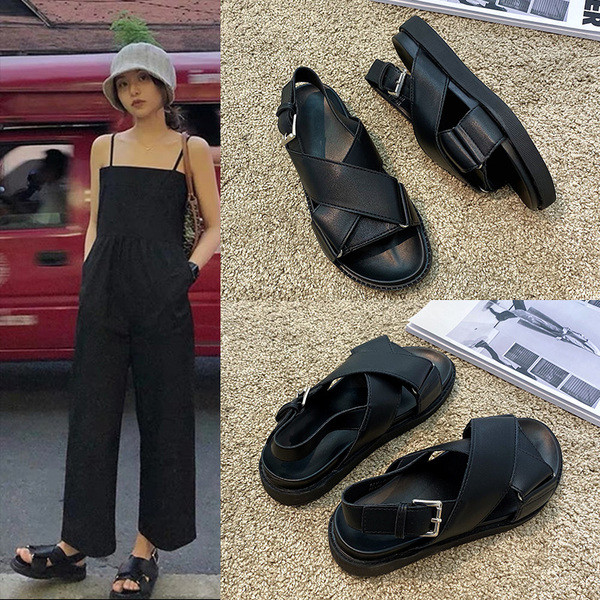 Melnas sieviešu mākslīgās ādas sandales ar krusteniskām siksnām