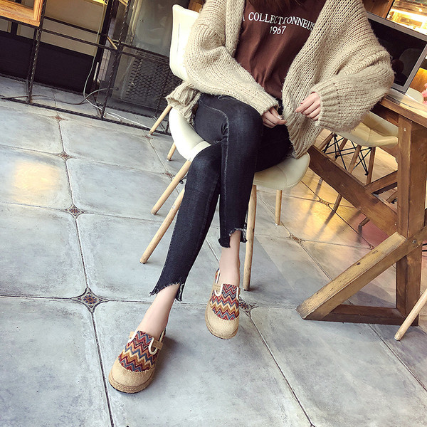 Naiste vabaaja kevadkingad lameda tallaga