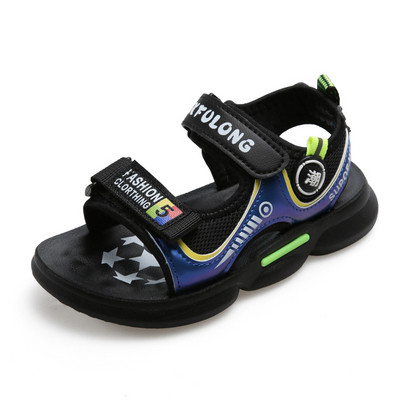 Alkalmi gyerekszandál matricákkal és feliratokkal fiúknak