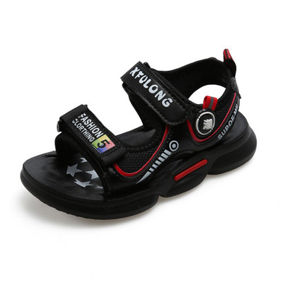 Alkalmi gyerekszandál matricákkal és feliratokkal fiúknak