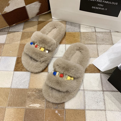 Pašdarinātas dūnu sieviešu čības ar krāsainiem akmentiņiem