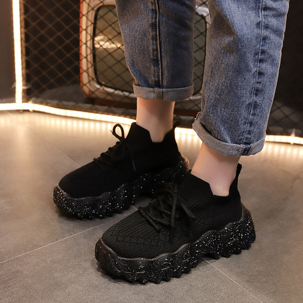 Casual γυναικεία αθλητικά παπούτσια με τραχιά σόλα κατάλληλη για την παραλία