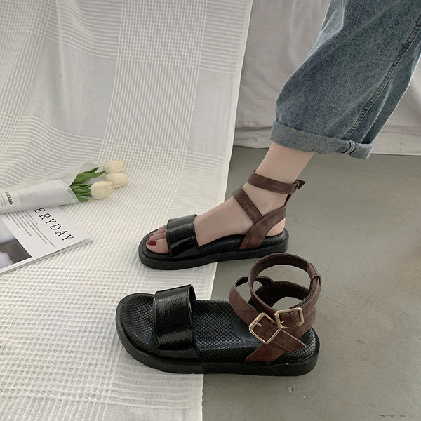 Sieviešu sandales, tīras eko ādas modelis ar plakanu zoli