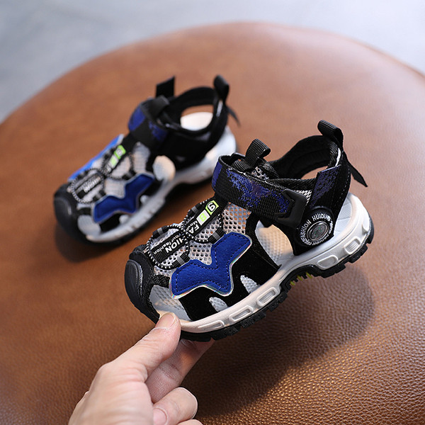 Bērnu sandales ar sietu un mežģīnēm zēniem