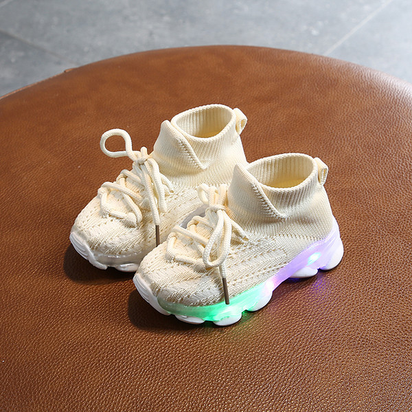 Napi izzó gyerekcipők nyakkendővel lányoknak